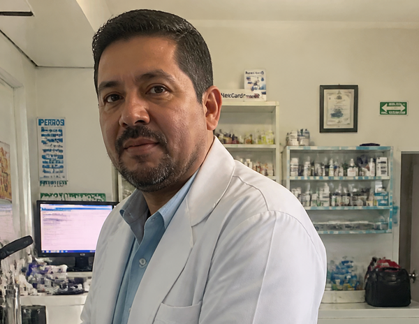 Dr. Alejandro Ramírez